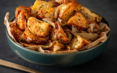 CARAMELISED HONEY MUSTARD ROAST POTATOES